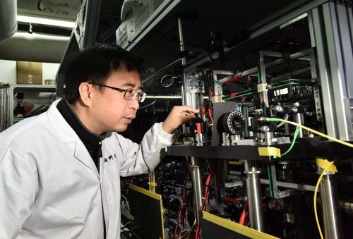 量子计算机 数字时代的“原子弹”与全球科技新赛局